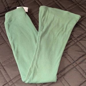 NWT Super soft, super flared ribbed leggings